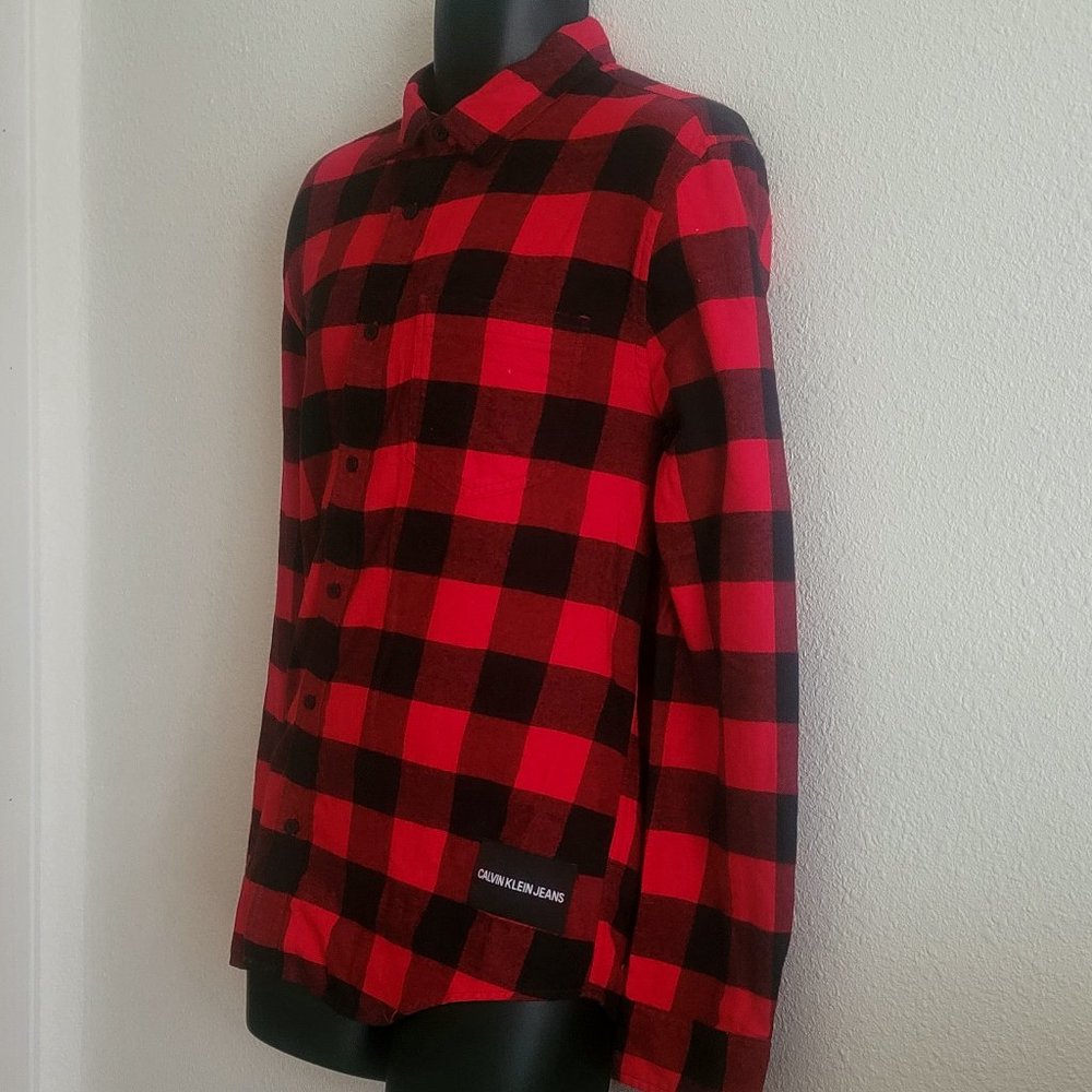 Calvin Klein Custom Fit Plaid Oxford Shirt - Picture 2 of 4